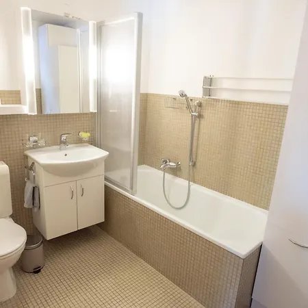 Au Centre Du Village A Appartement