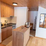 Au Centre Du Village A Appartement *